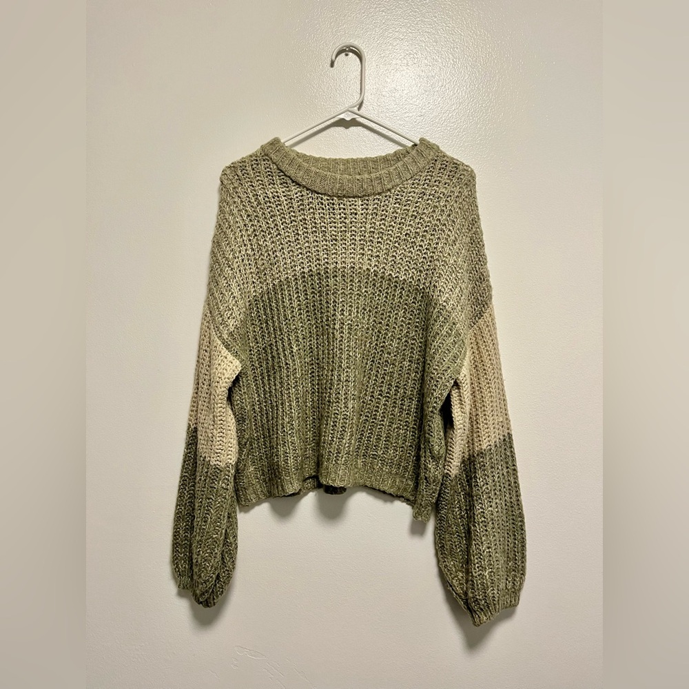 BKE Urban Outfitters Olive and Cream Knit Sweater Women’s Size Large